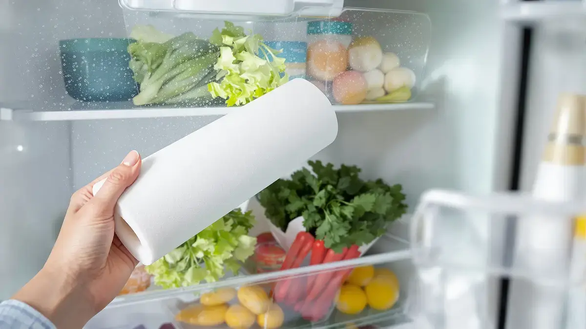 Een keukenrol in de koelkast leggen verandert blijvend hoe je voedsel onderhoudt en bewaart
